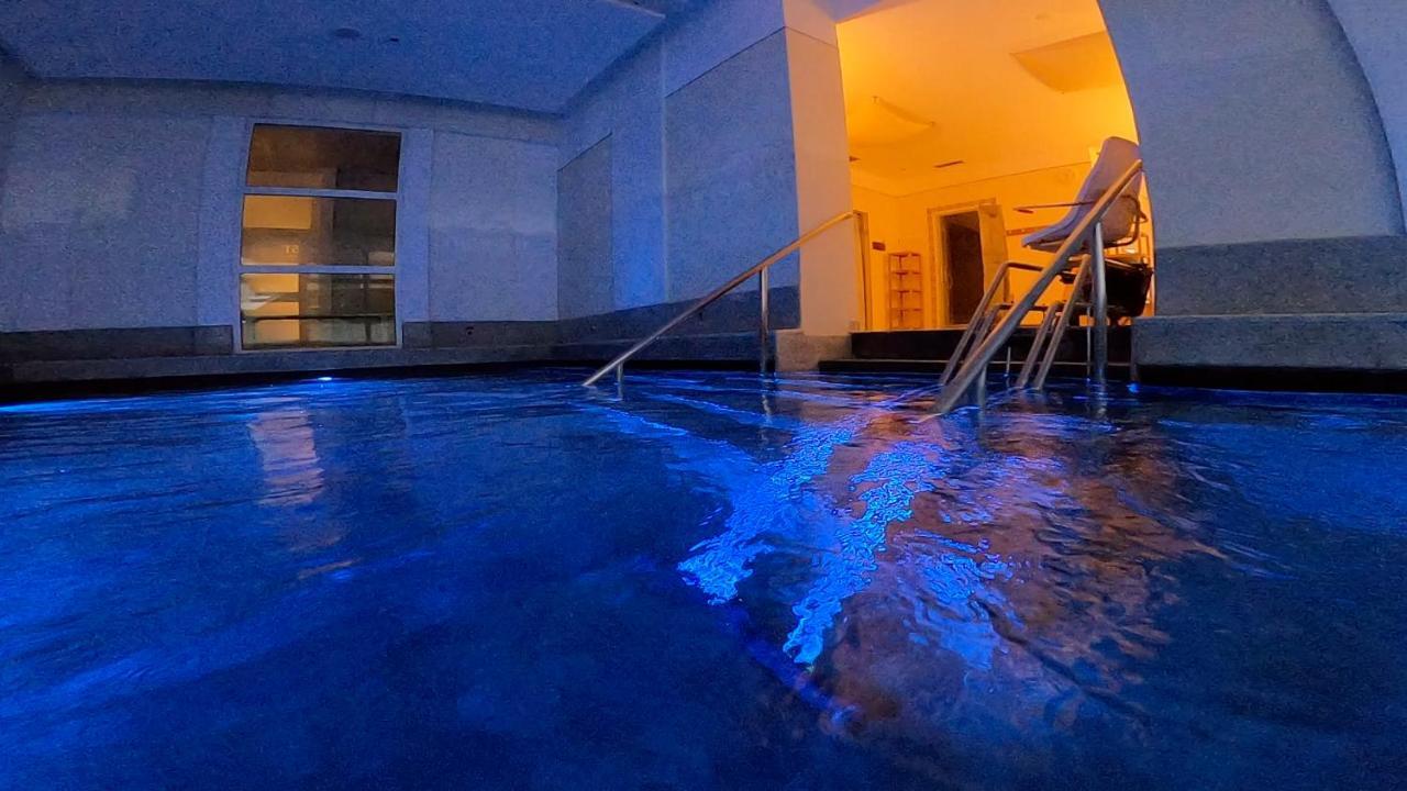 Therme 51° Hotel Physio & Spa Leukerbad Dış mekan fotoğraf